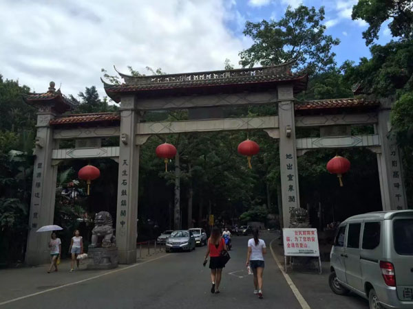 集資詐騙罪區(qū)別于非法集資的特征是什么？上海十大刑事律師來(lái)回答