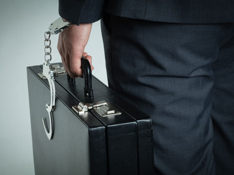 上海請(qǐng)律師打刑事案件官司一般需要多少錢